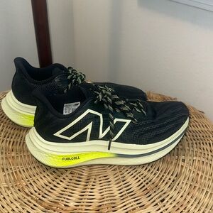 New Balance FuelCell Super Comp